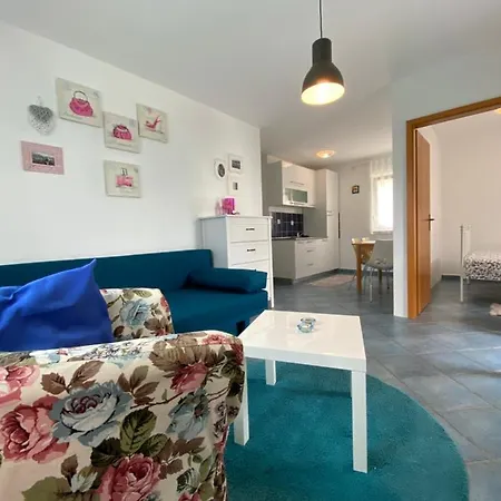 Apartment Lara