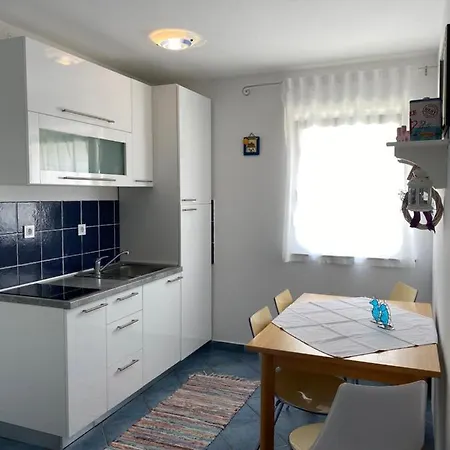 Apartmán Lara *