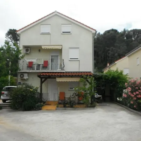 Apartment Lara Rab Town