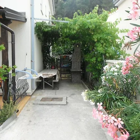 Apartment Lara Rab Town
