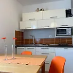 Apartament Lara *