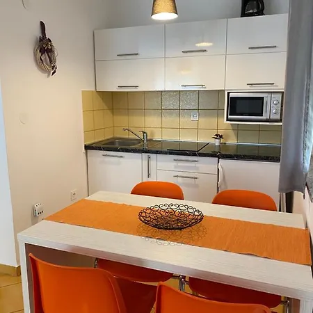Apartments Lara Rab Town