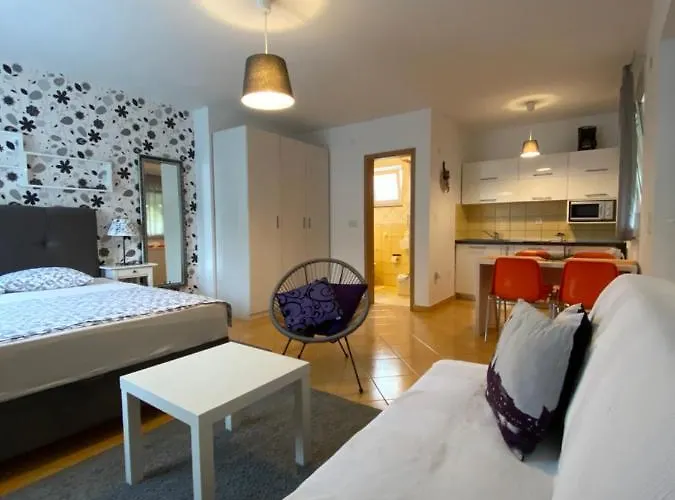Apartman Lara