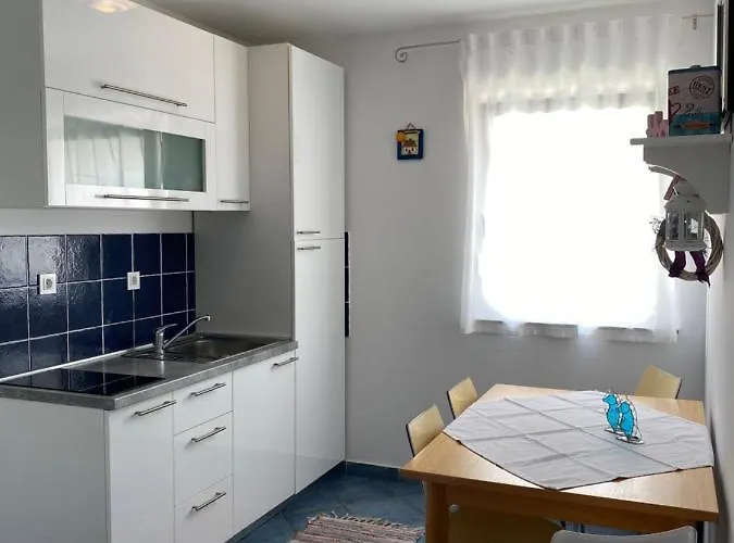Apartament Lara *