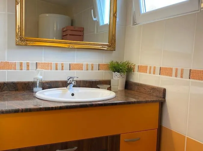 Lara Apartman Rab Town