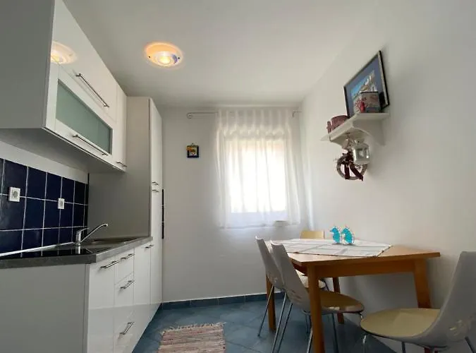 Apartament Lara